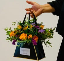 Carregar imagem no visualizador da galeria, Vibrant - Ambient Flores
